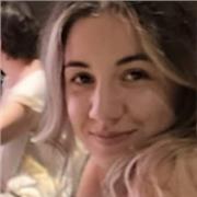 Ragazza laureata in lingue e culture straniere offre ripetizioni di spagnolo ai ragazzi